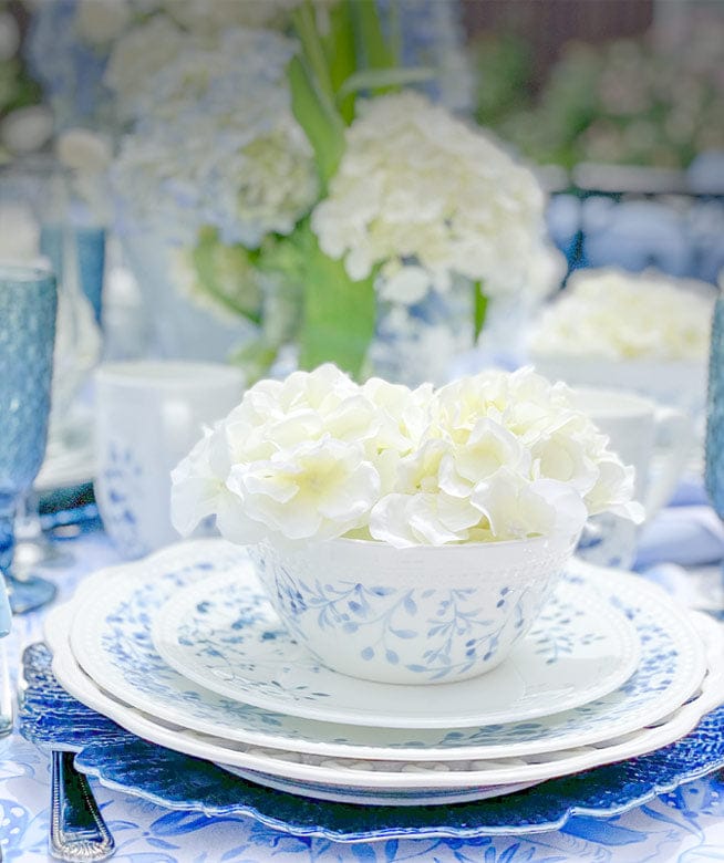 Bloom Where You Dine: Taryn