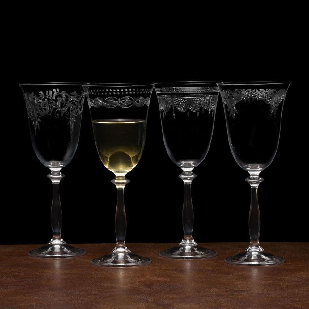 http://www.mikasa.com/cdn/shop/products/amelia-set-of-4-white-wine-glasses_5282434_3.jpg?v=1634242881