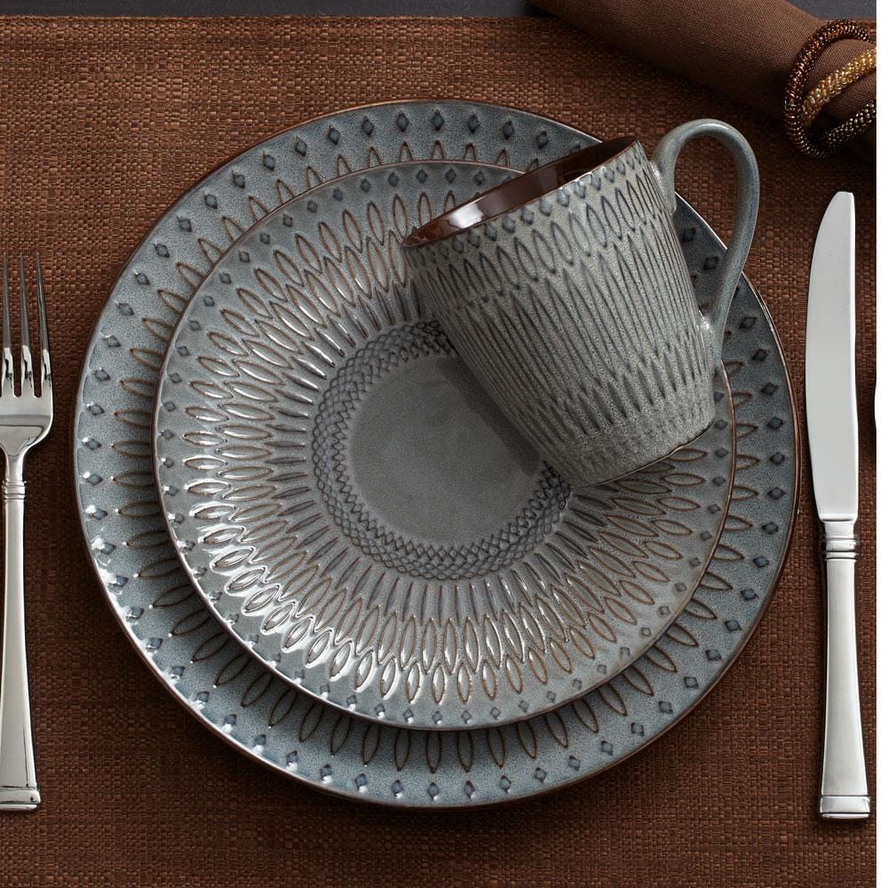 Broadway 16 Piece Dinnerware Set, Service for 4 Mikasa