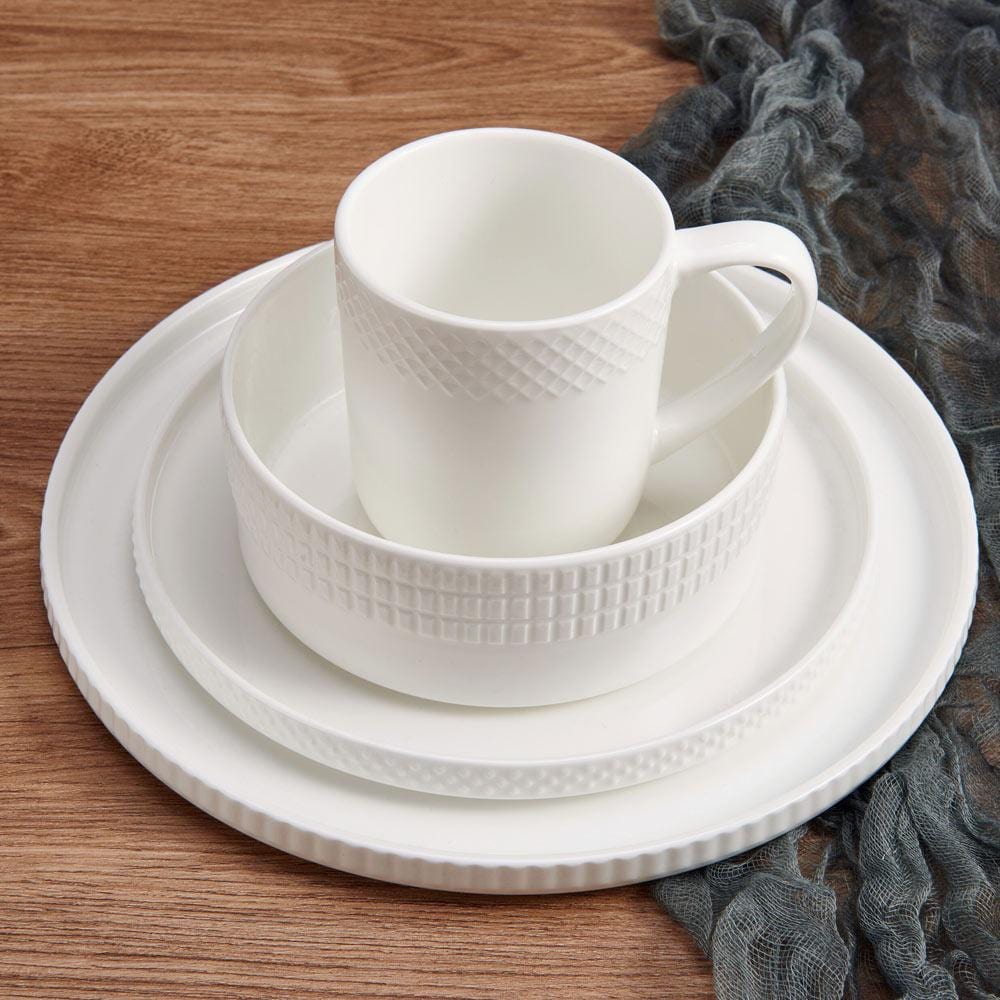 Camila 16 Piece Dinnerware Set, Service for 4