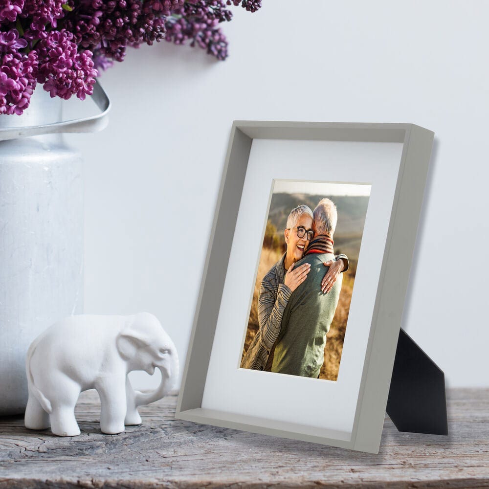 Gray 8 x 10 Gallery Frame, Matted to 5 x 7