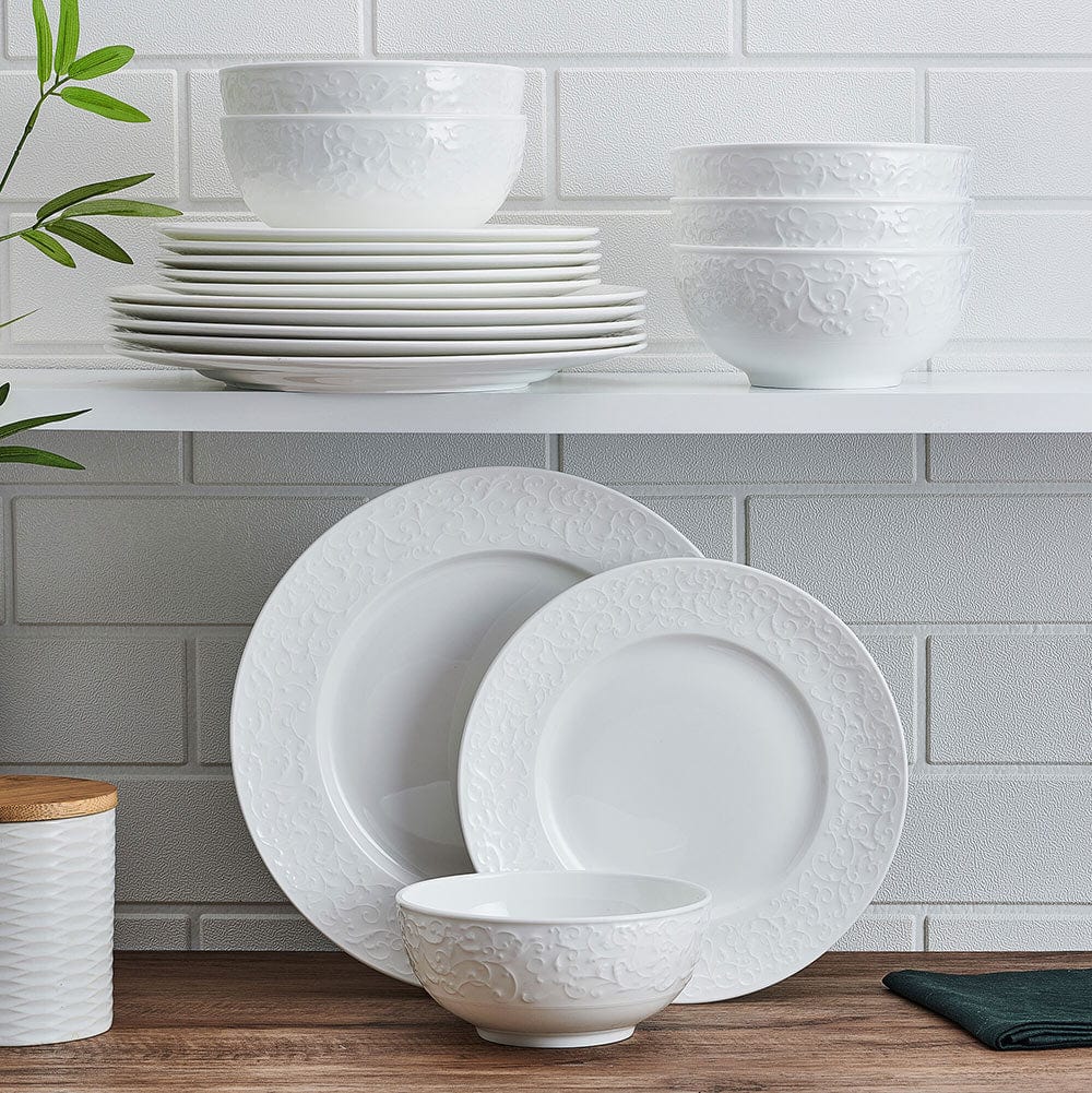 Parchment White 18 Piece Dinnerware Set, Service for 6