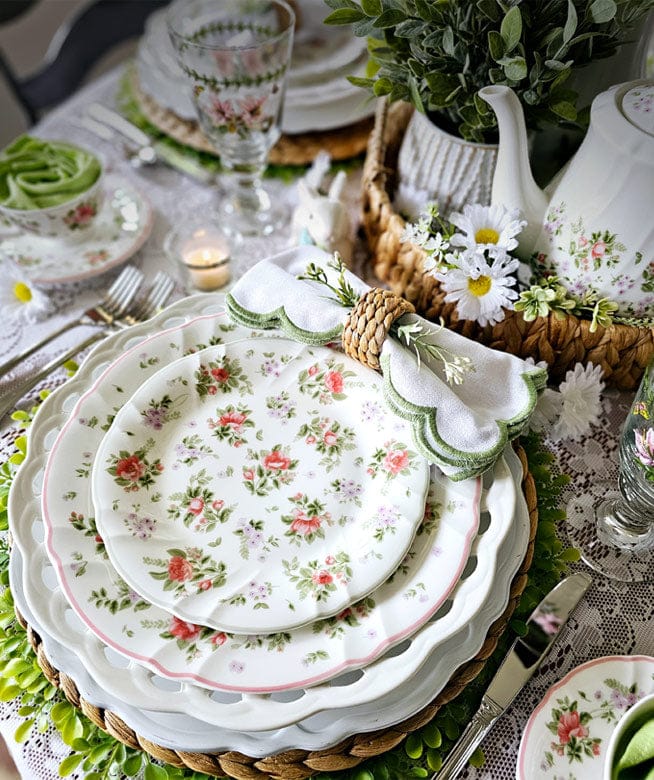 Bloom Where You Dine: Darling